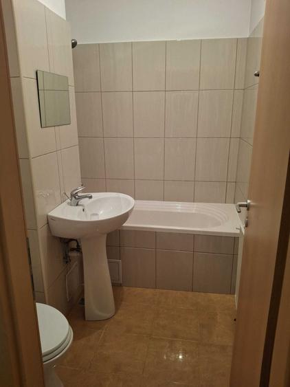 Apartament cu 3 camere semidecomandat în Iosefin