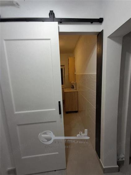 Apartament cu 2 camere decomandat în Hala Centrală