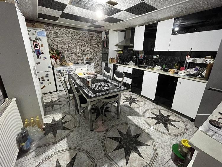 Casă cu 3 camere cu Teren 350 Mp în Central