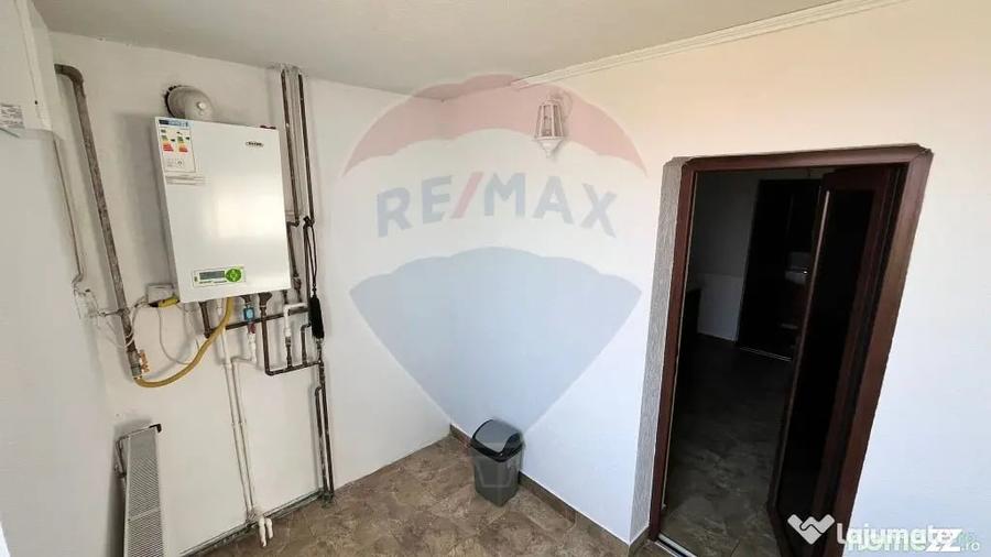 Casă cu 3 camere cu Teren 300 Mp în Central