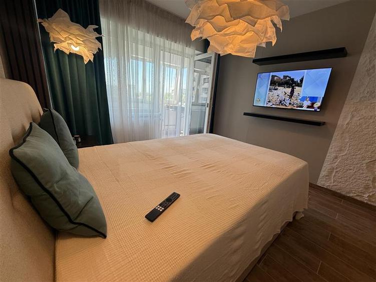 Apartament cu 3 camere decomandat în Ultracentral