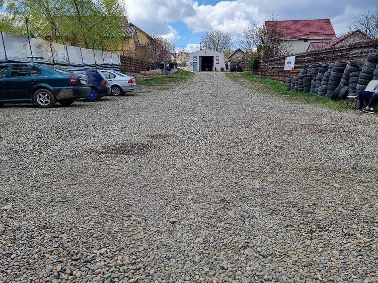 Spațiu comercial, de 2,000 mp, în Central
