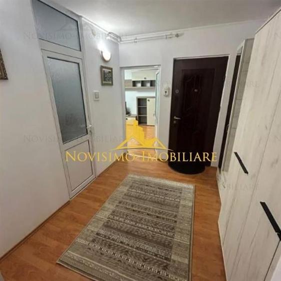 Apartament cu 2 camere semidecomandat în Mihai Bravu