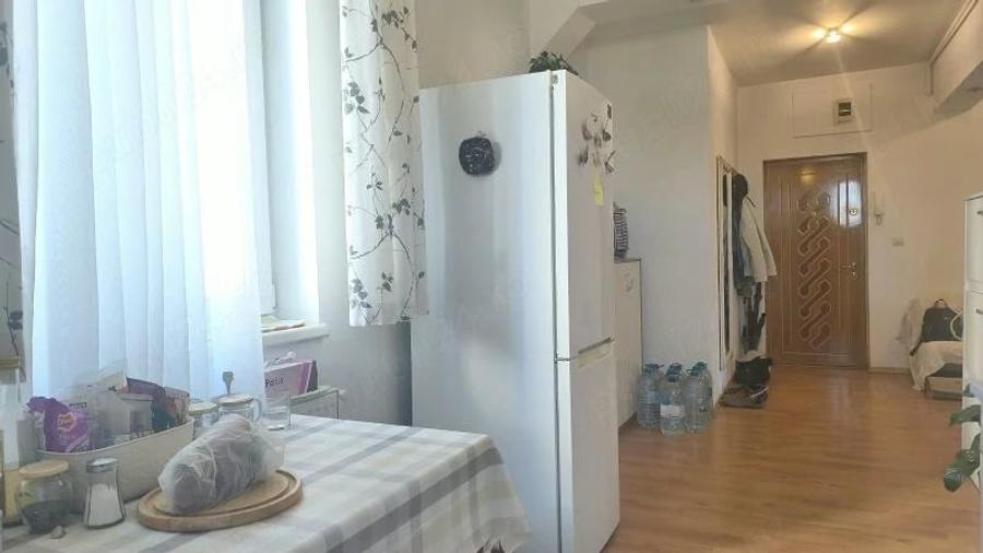 Apartament cu 2 camere decomandat în Progresul