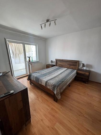 Apartament cu 3 camere decomandat în 13 Septembrie