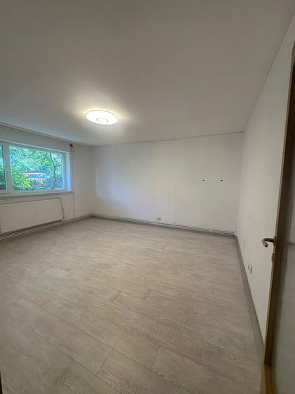 Apartament cu 3 camere decomandat în Tomis Nord
