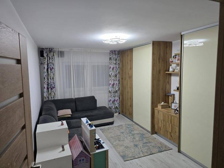 Apartament cu 2 camere decomandat în Mărăști