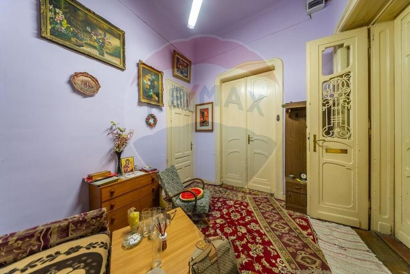 Apartament cu doua camere pe strada Episcopiei - 13