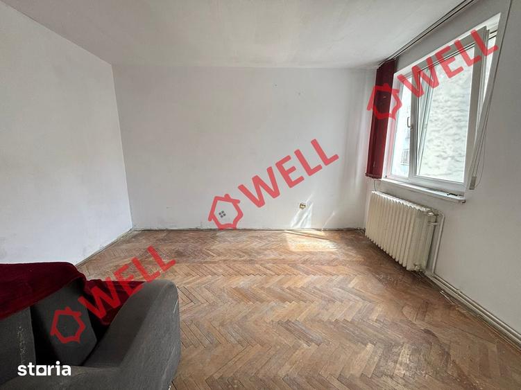 Apartament cu 3 camere decomandat în Sud