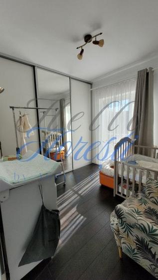 Duplex cu 4 camere cu Canalizare în Florești