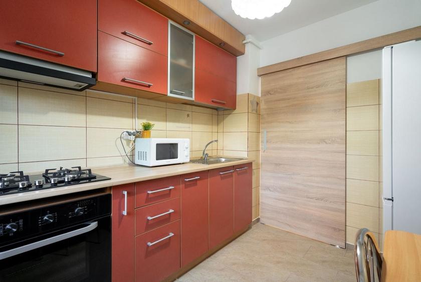 Apartament cu 2 camere semidecomandat, mobilat în Crângași