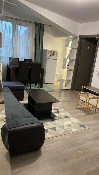 Apartament cu 2 camere semidecomandat în 1 Mai