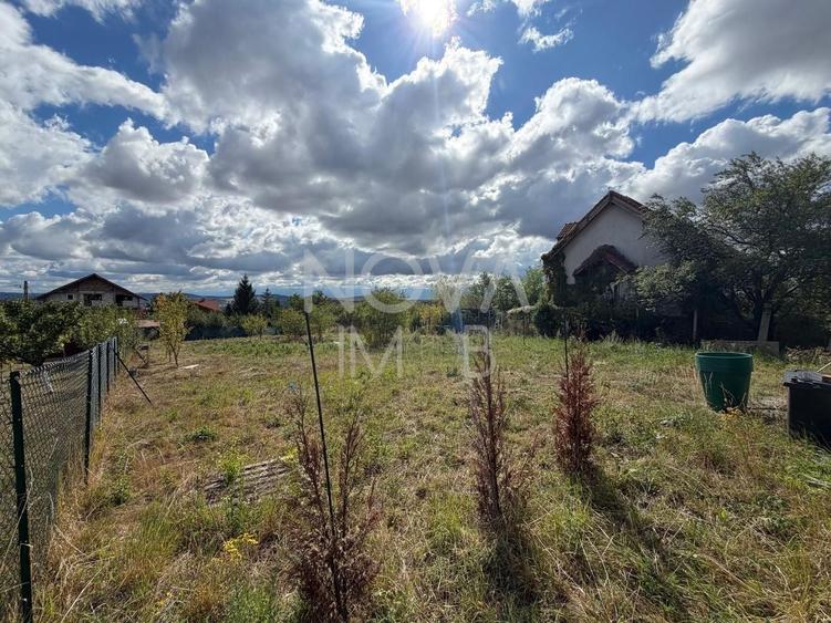 Teren Construcții intravilan de 1000 mp, în Daia