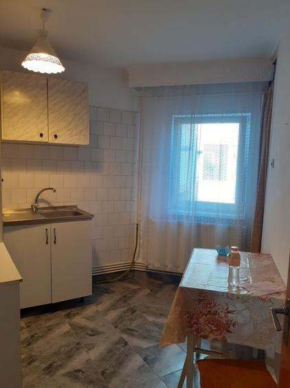 Apartament cu 2 camere decomandat în Găvana