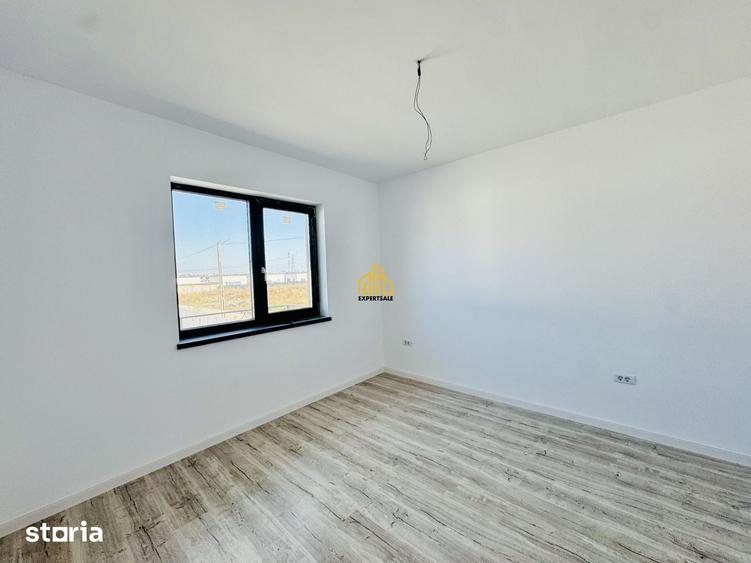 Casă cu 4 camere cu Teren 335 Mp în Clinceni