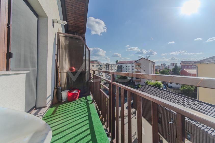 Apartament cu 3 camere semidecomandat în Mărăști