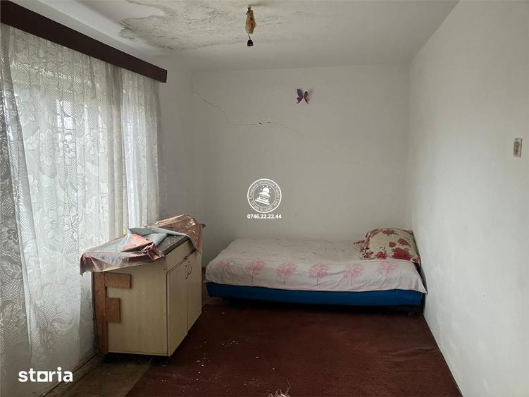 Casă cu 5 camere cu Teren 931 Mp în Movileni