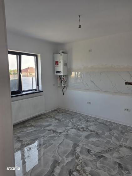 Casă cu 3 camere cu Teren 85 Mp în Valu lui Traian