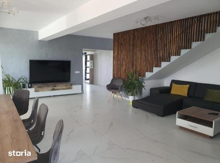 Casă cu 7 camere cu Teren 1500 Mp în Nojorid