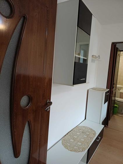 Apartament cu 2 camere semidecomandat în Nicolae Bălcescu