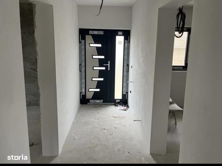 Casă cu 4 camere în Berteștii de Jos