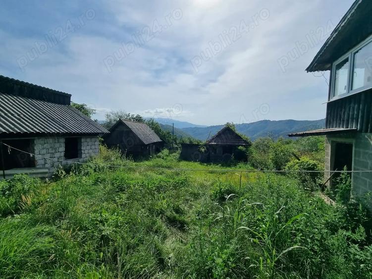 Casă cu 2 camere în Bănița