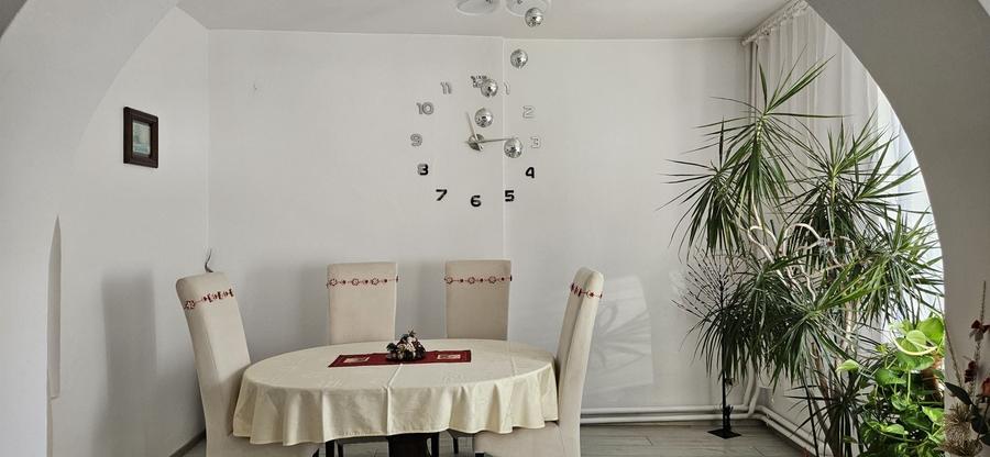 Casă cu 4 camere cu Teren 525 Mp în Someș