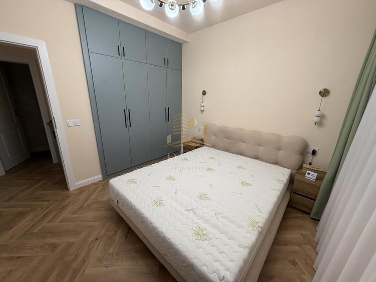 Apartament cu 3 camere decomandat, mobilat în Între Lacuri