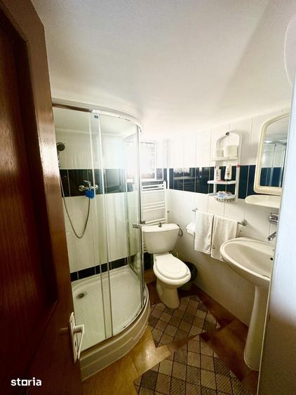 Casă cu 6 camere cu Teren 417 Mp în Clăbucet
