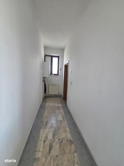 Casă cu 4 camere în Prundu