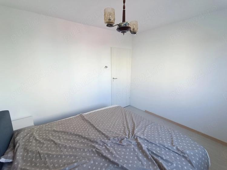 Apartament cu 2 camere decomandat în Victoriei