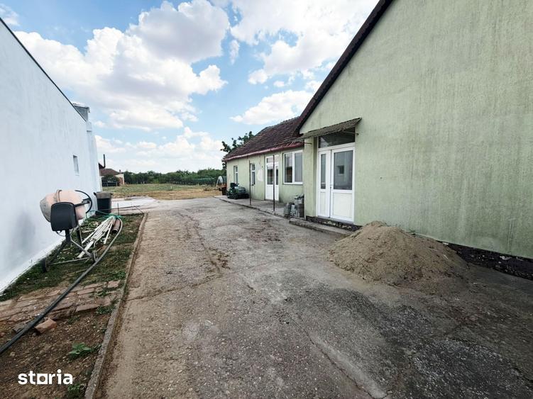Casă cu 4 camere cu Teren 470 Mp în Aradul Nou