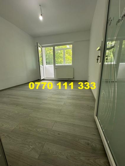Apartament cu 3 camere decomandat în Obor