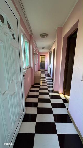 Casă cu 3 camere cu Teren 1800 Mp în Florești