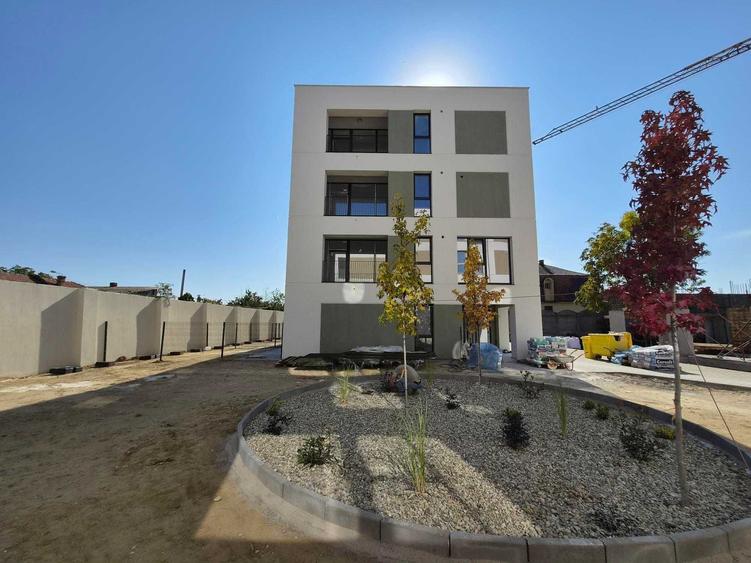Apartament cu 2 camere decomandat în Est