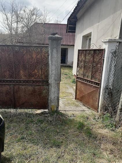 Casă cu 3 camere cu Teren 1300 Mp în Ohaba