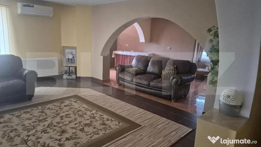Casă cu 7 camere cu Teren 517 Mp în Lucian Blaga