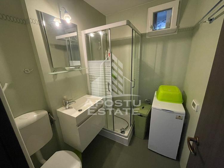 Apartament cu 2 camere semidecomandat, mobilat în Dâmbovița