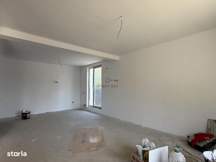 Casă cu 4 camere cu Teren 250 Mp în Domnești