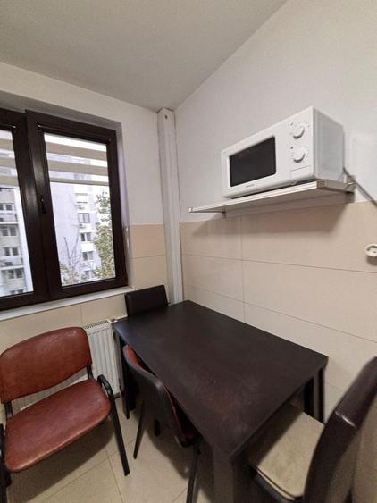 Apartament cu 2 camere decomandat în Titan