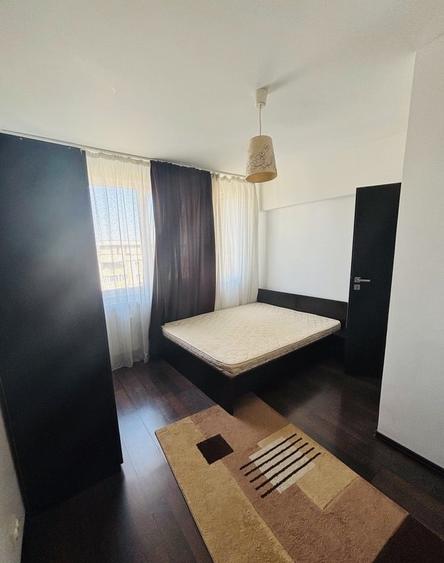 Apartament cu 3 camere semidecomandat, mobilat în Obor