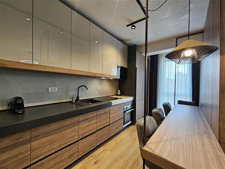 Apartament cu 2 camere decomandat, mobilat în Blumăna