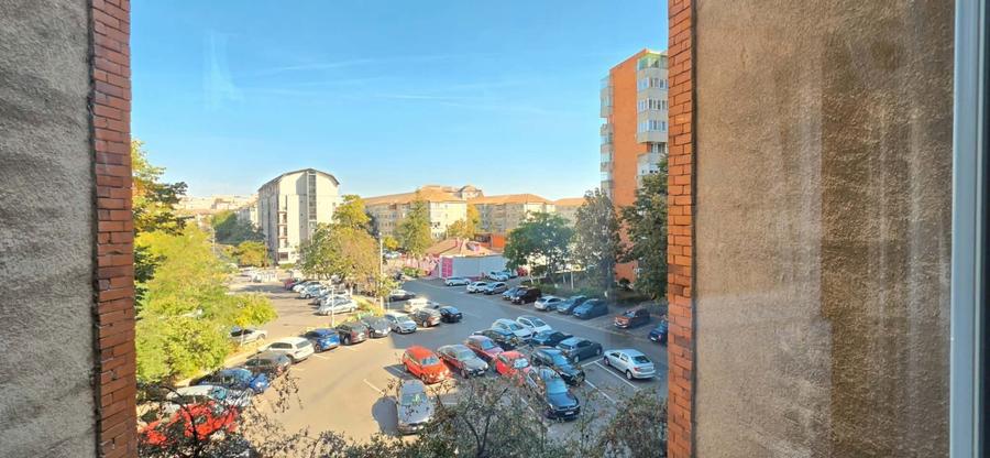 Apartament cu 2 camere decomandat în Decebal