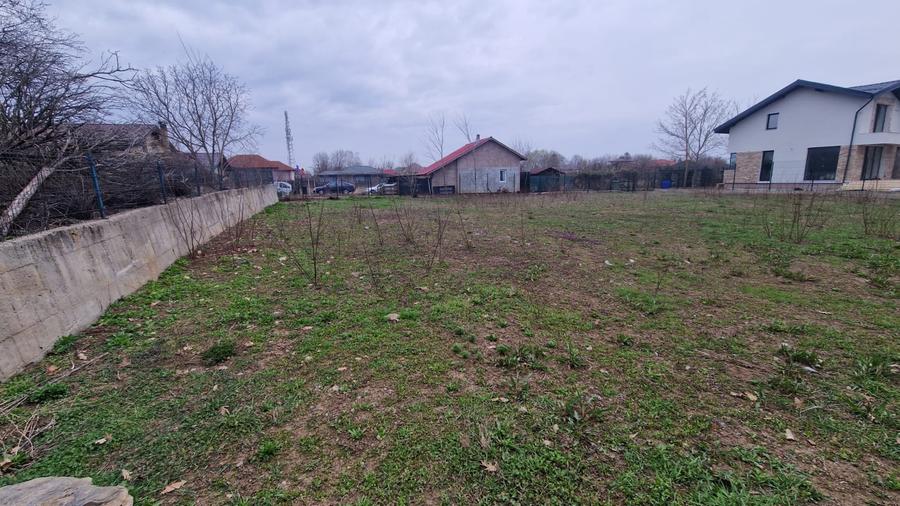 Teren Construcții intravilan de 963 mp, în Snagov
