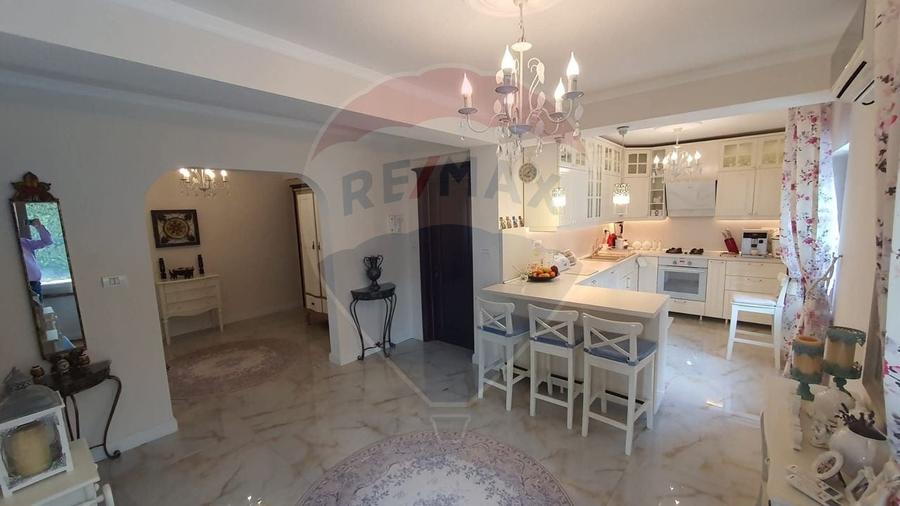 Casă individuală cu 5 camere cu Piscina în Vest