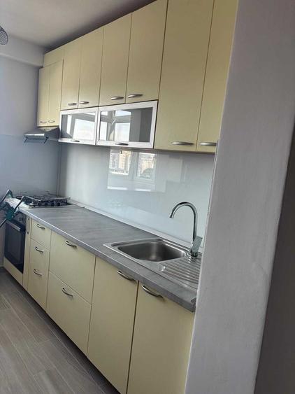 Inchiriez apartament 3 camere recent renovat - 6