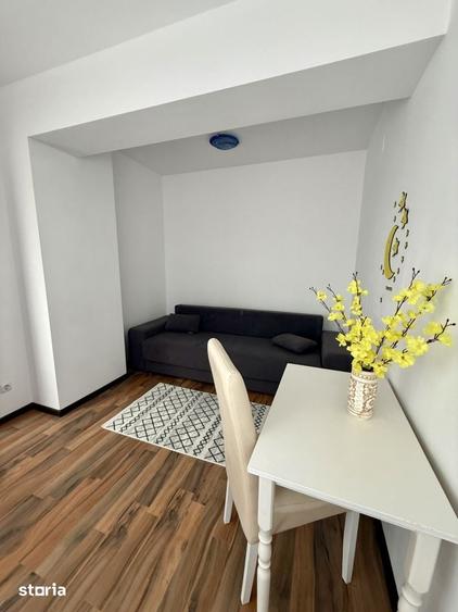 Apartament de inchiriat 3 camere,zona Nufarul - 1