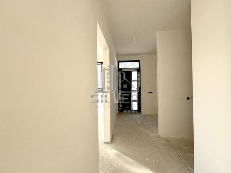 Duplex cu 4 camere cu Canalizare în Florești