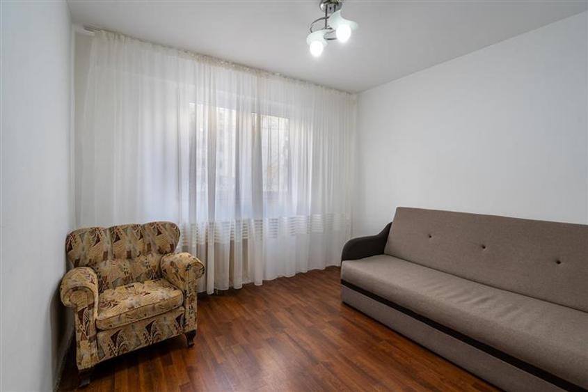 Apartament cu 2 camere decomandat în Tei