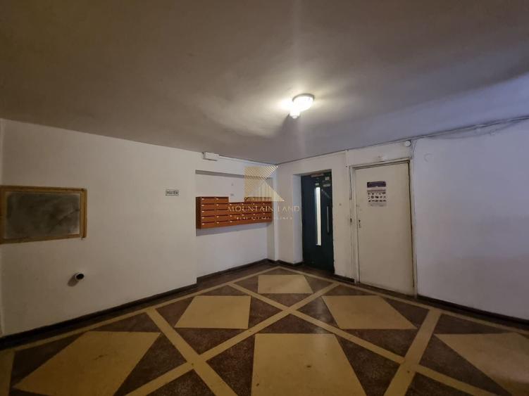 Apartament cu 3 camere semidecomandat în Gării